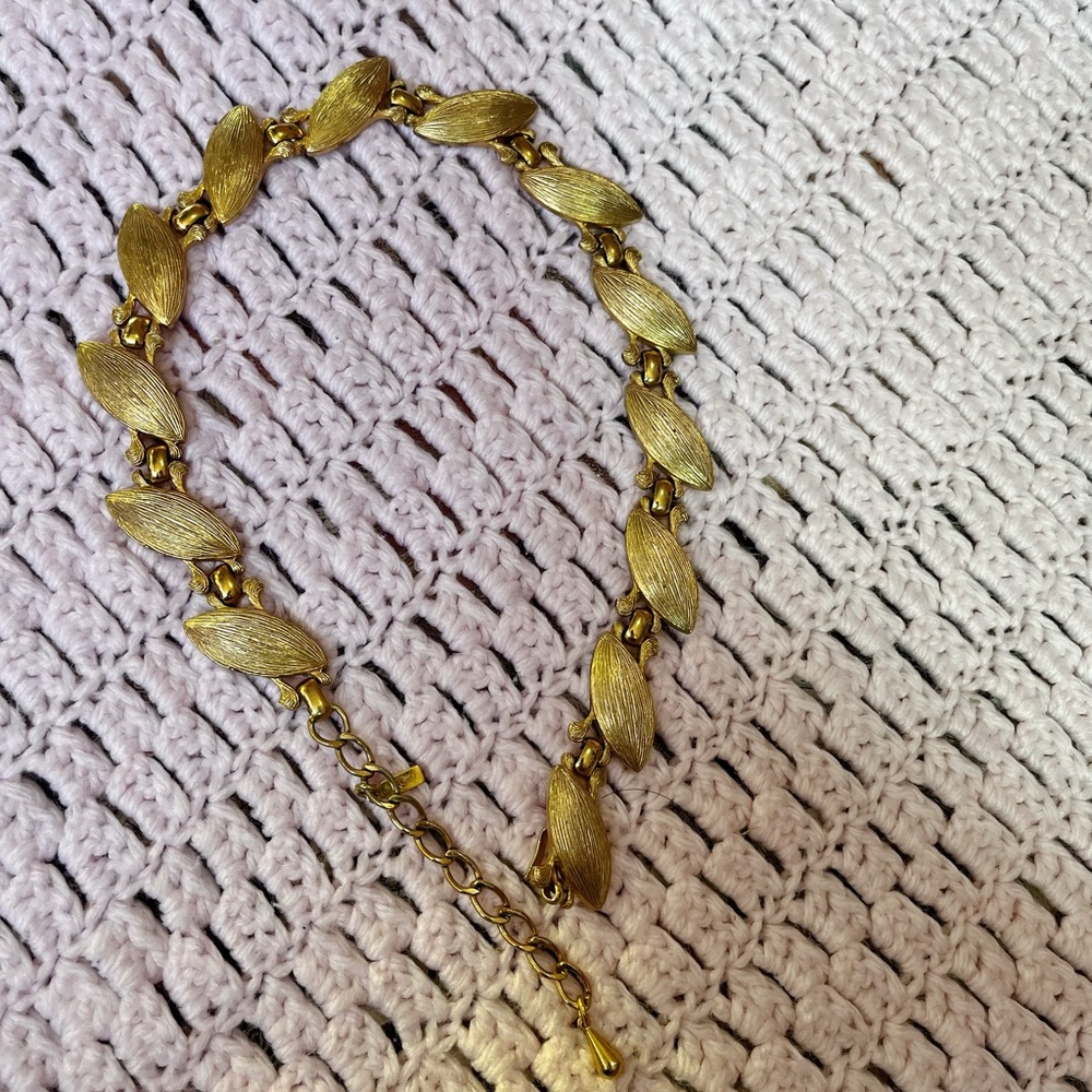 Monet Collar Necklace  Gold Tone Choker Bold Garland of Leaves Design Vintage